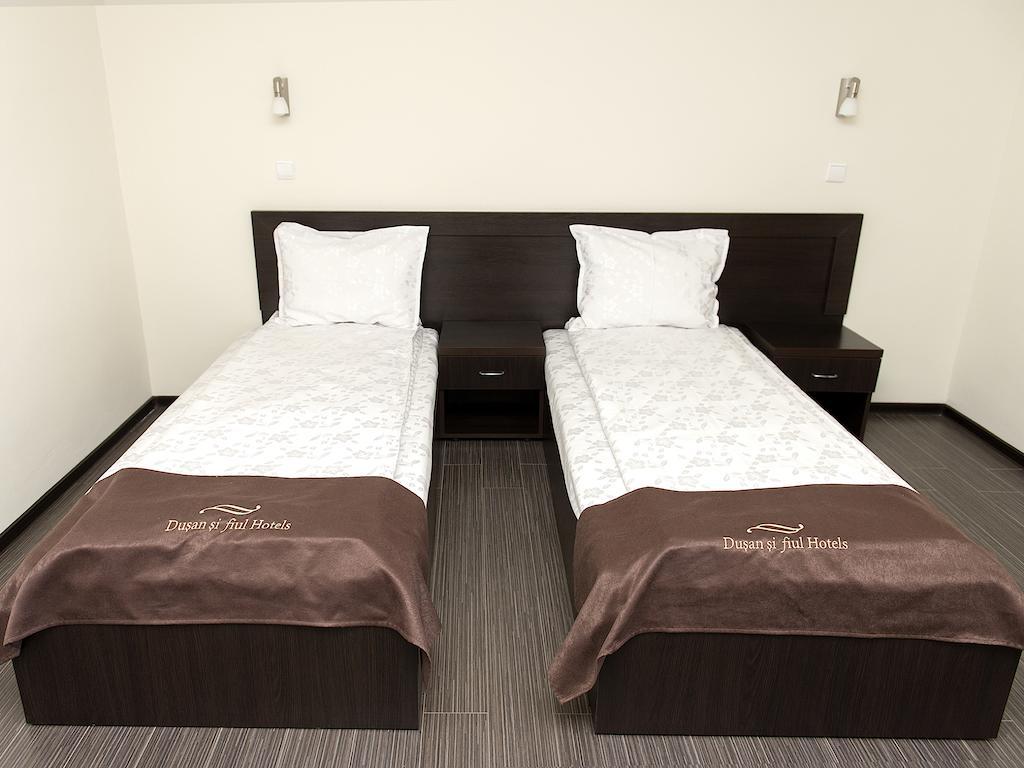 Hotel Dusan Si Fiul Resita Nord Εξωτερικό φωτογραφία