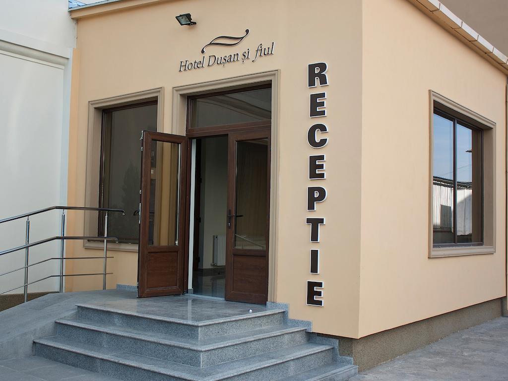 Hotel Dusan Si Fiul Resita Nord Εξωτερικό φωτογραφία